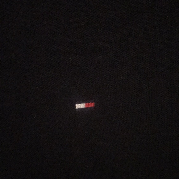 Handsome Black Tommy Hillfiger Polo w/3 tone stripe trim SZ M 🔥🔥🔥 - Picture 4 of 8